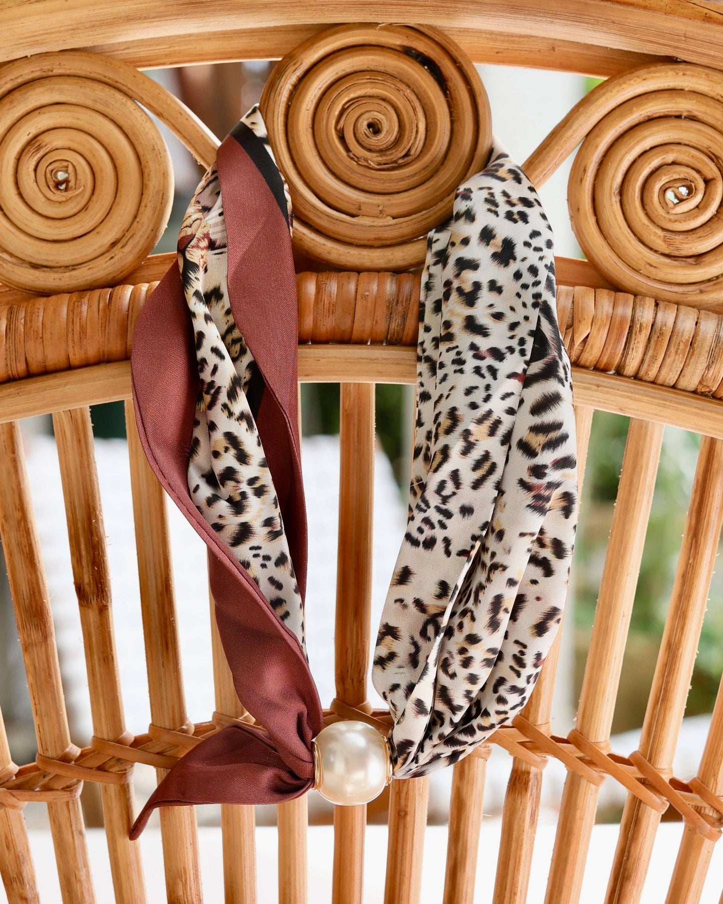 Leopard Magnetic Pearl Scarf Necklace