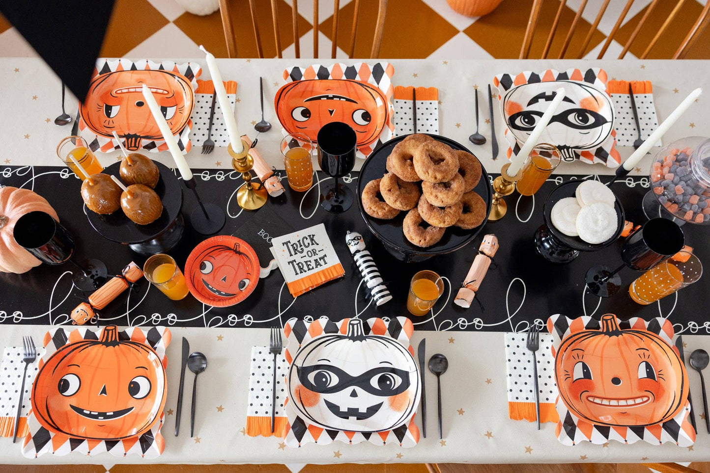 Vintage Pumpkin Paper Plate Set