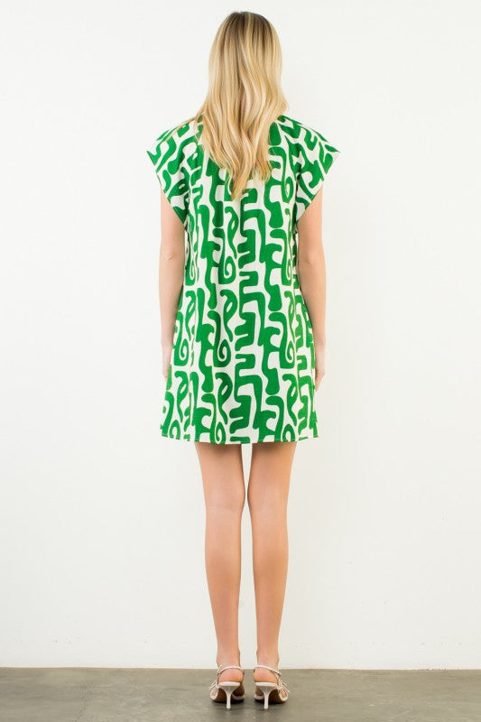 THML Short Sleeve Pattern V-neck Dress