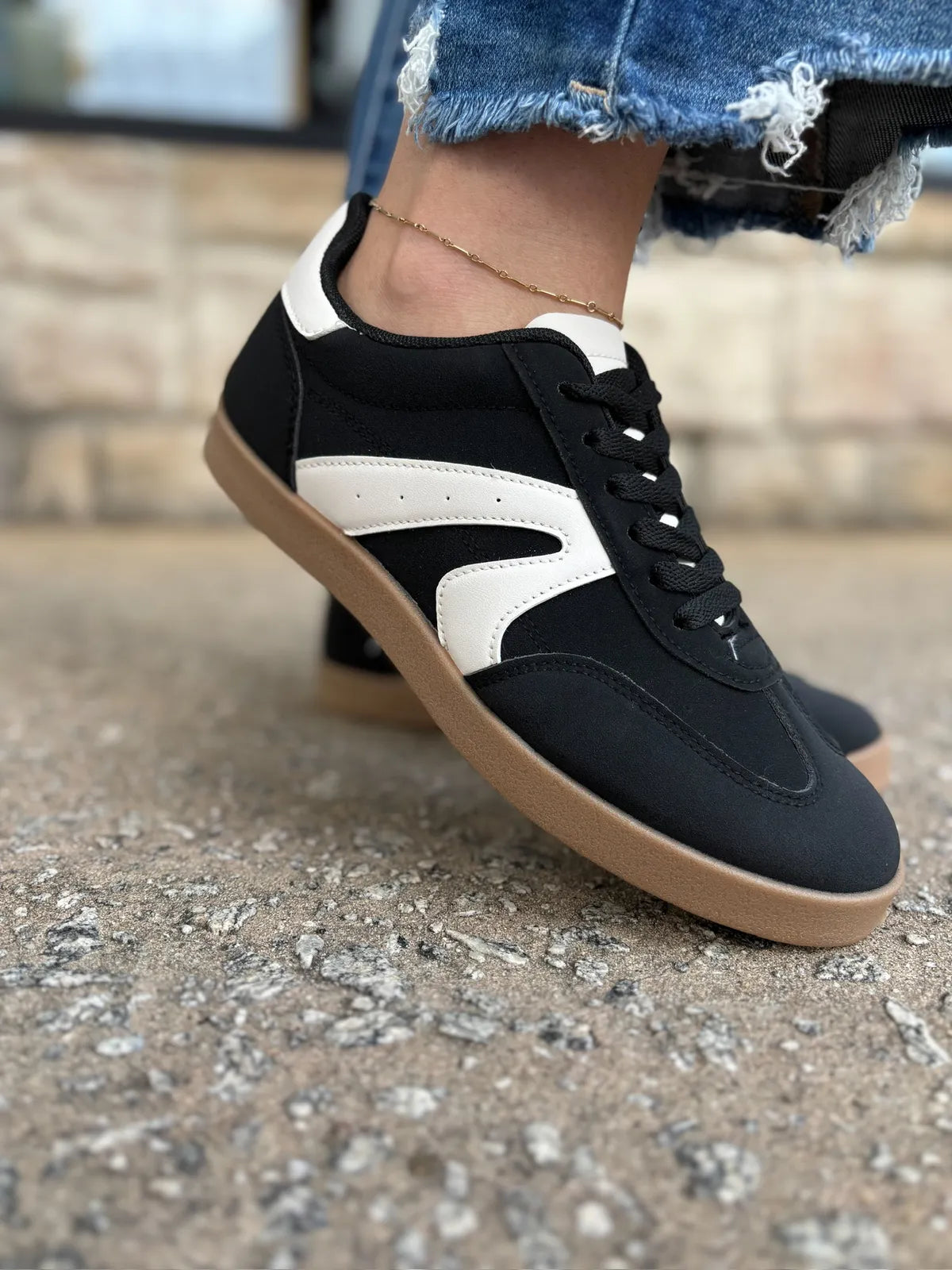 Black Retro Sneaker