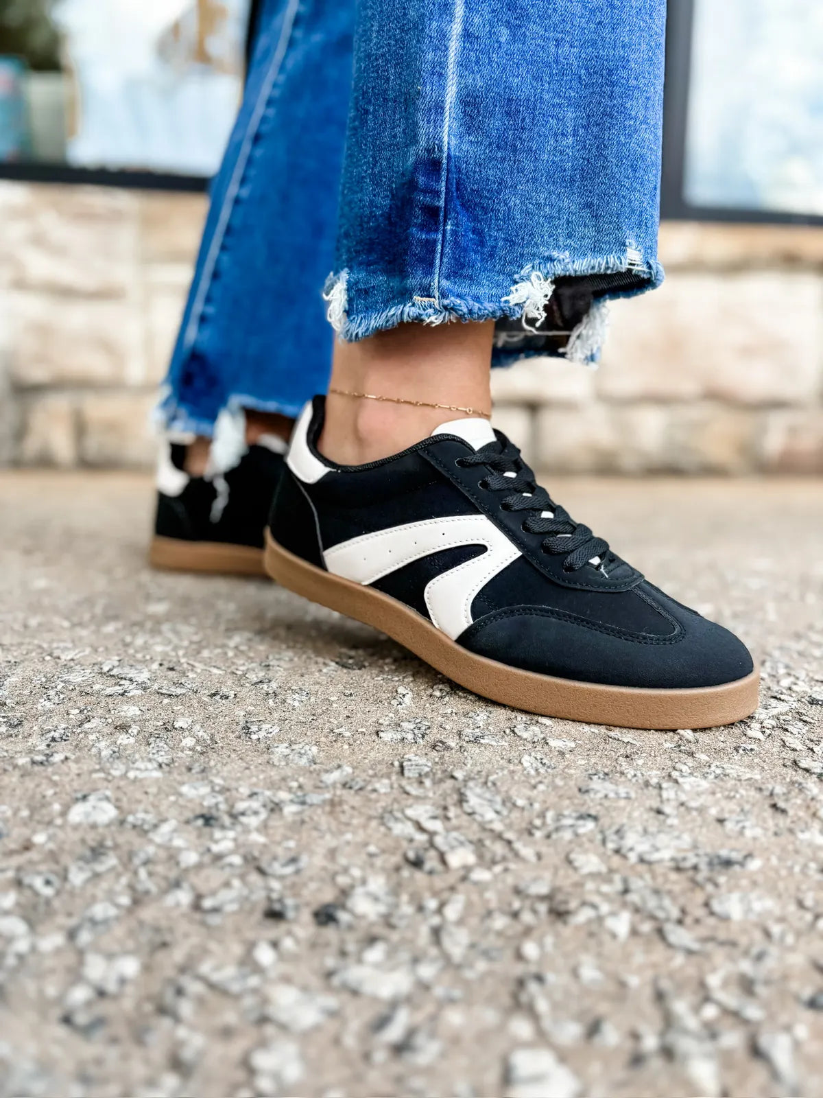 Black Retro Sneaker