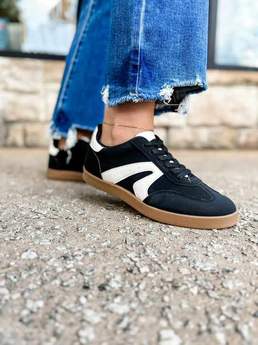 Black Retro Sneaker