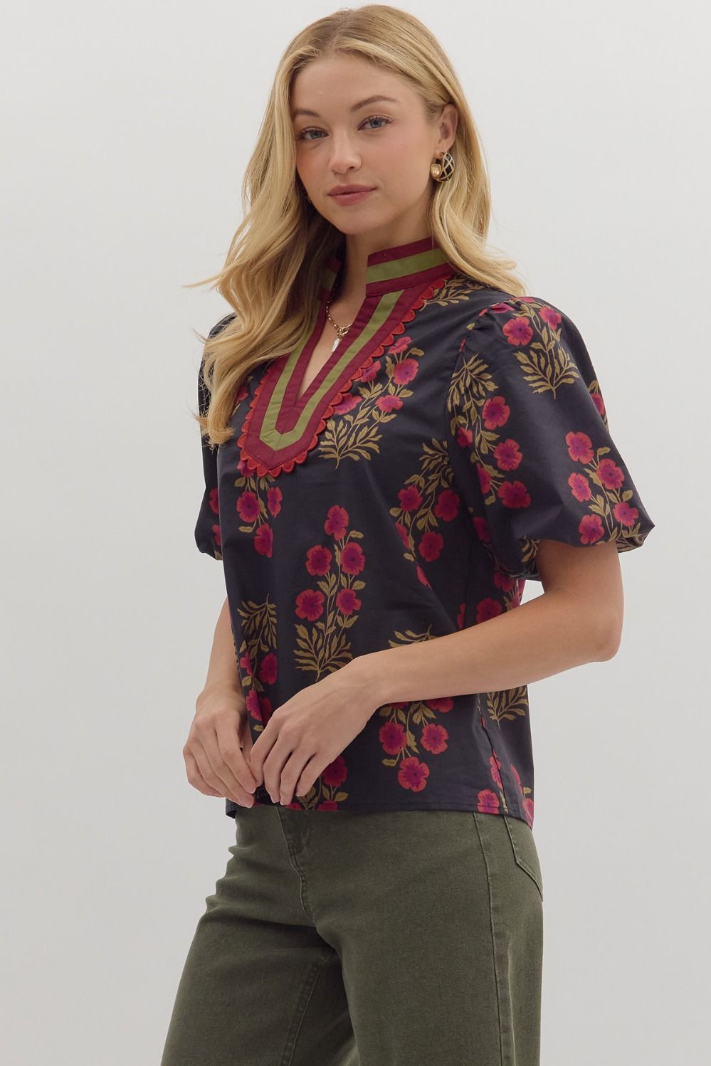 Floral Top with V Neck Accent