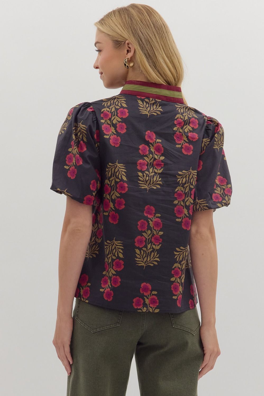 Floral Top with V Neck Accent