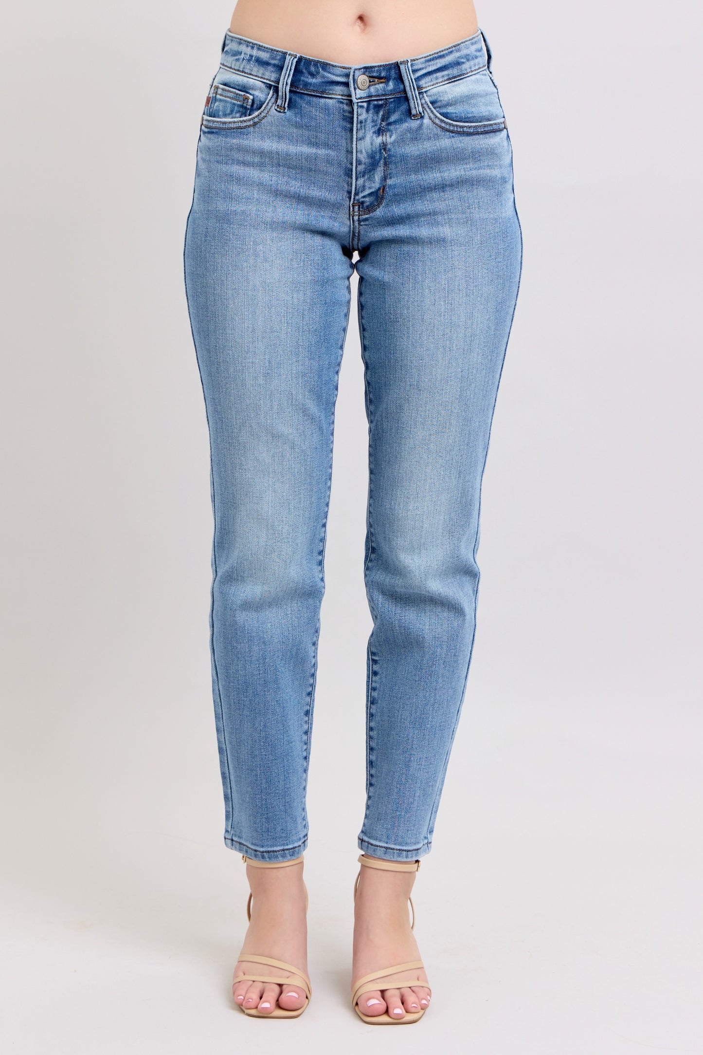 Mid Rise Vintage Wash Slim Fit
