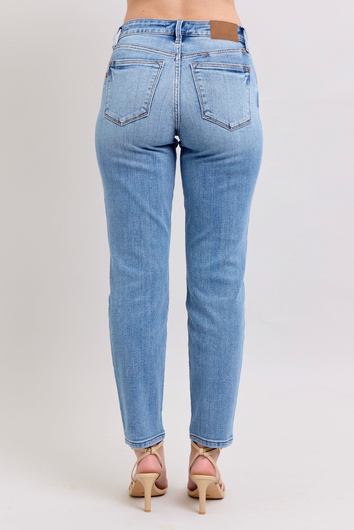 Mid Rise Vintage Wash Slim Fit