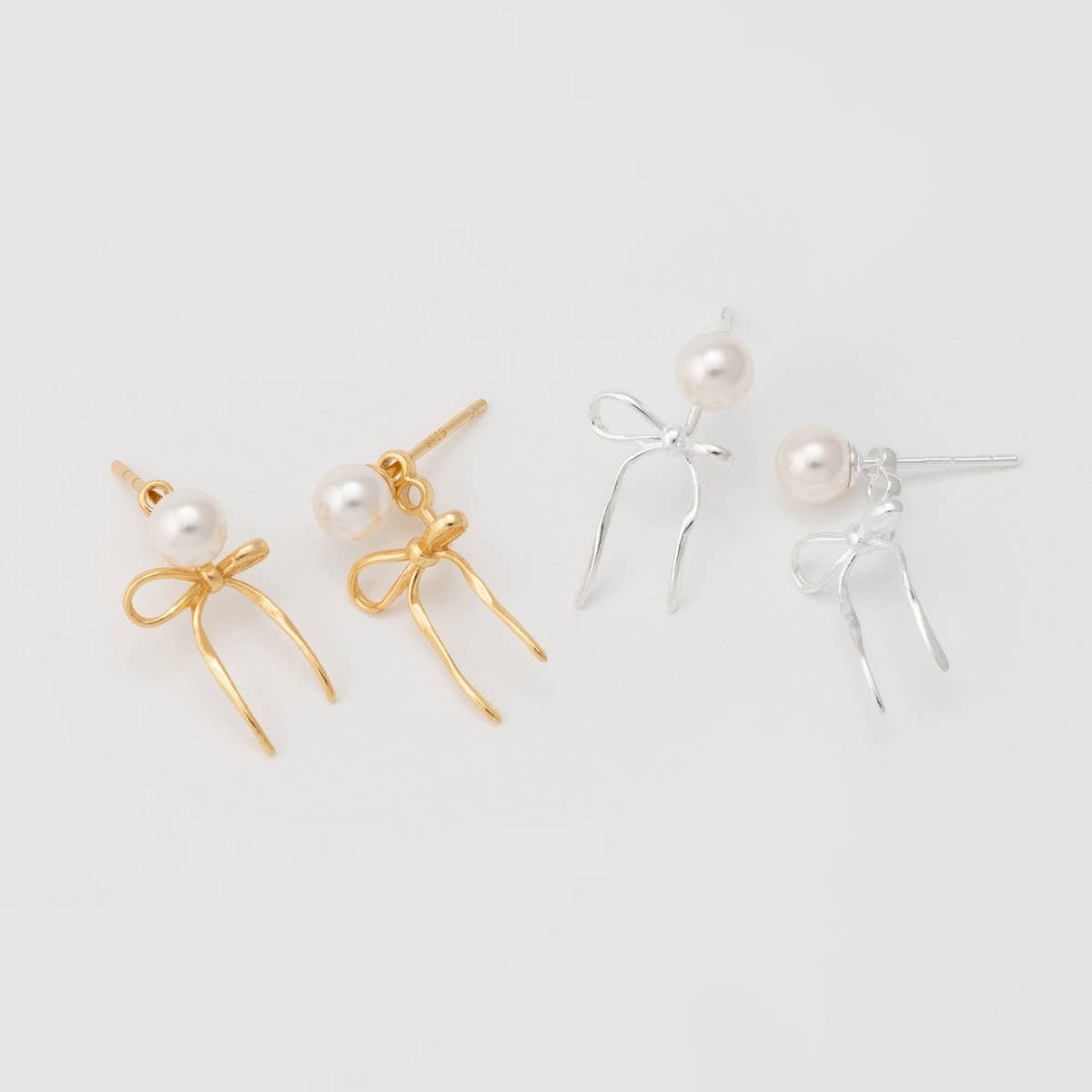 Sweet Pearl Bow Earrings