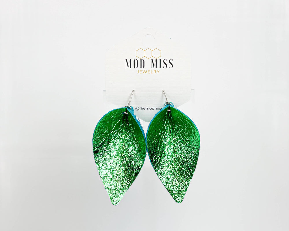 Leather Petal Earring "Metallic Green"