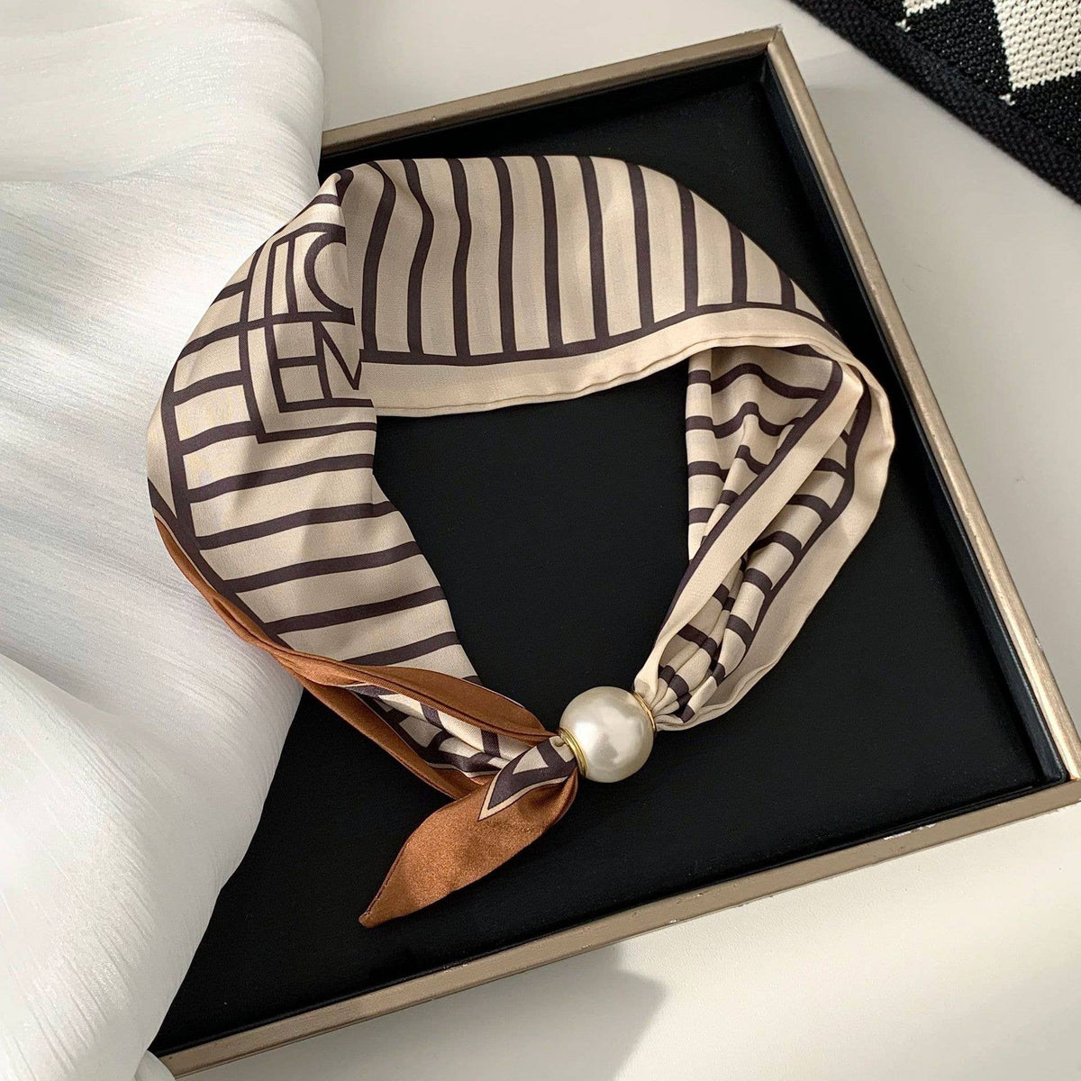Striped Pearl Magnetic Clasp Scarf