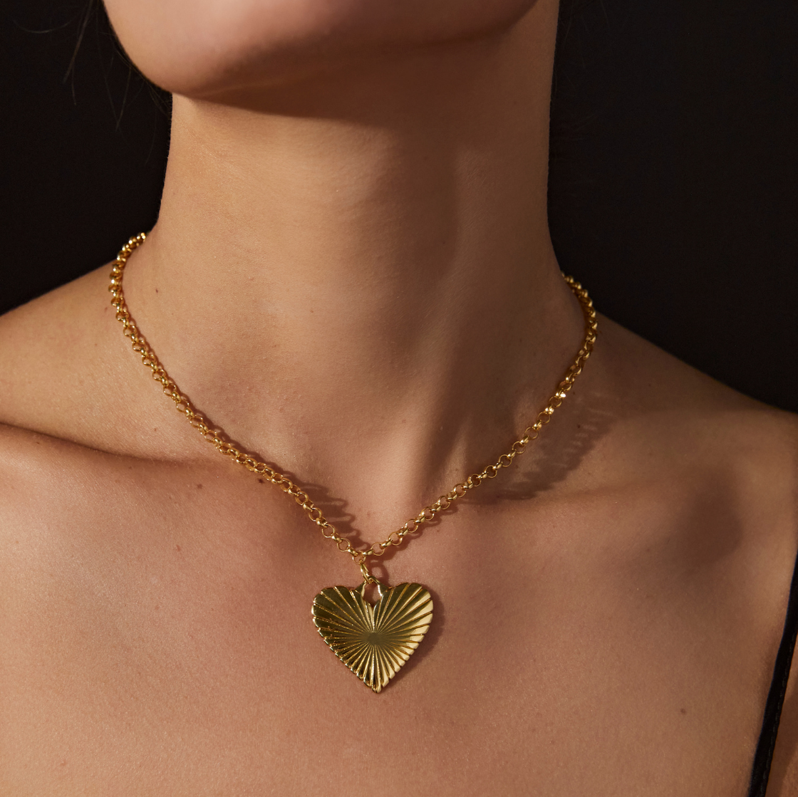 HART - Ribbed Heart of Gold Necklace