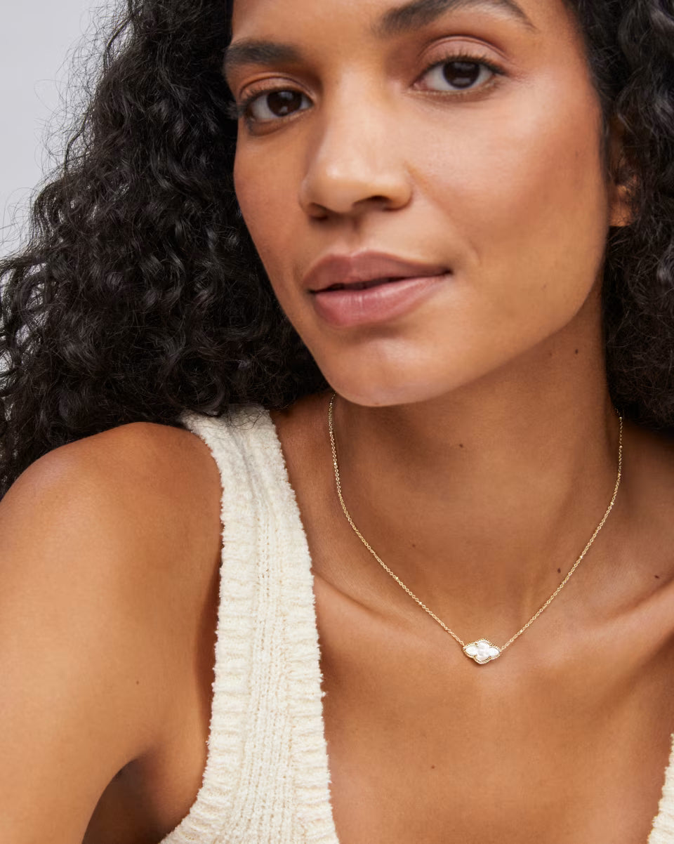 Abbie Pendant Necklace