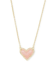 Ari Heart Short Pendant Necklace