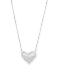 Ari Heart Short Pendant Necklace