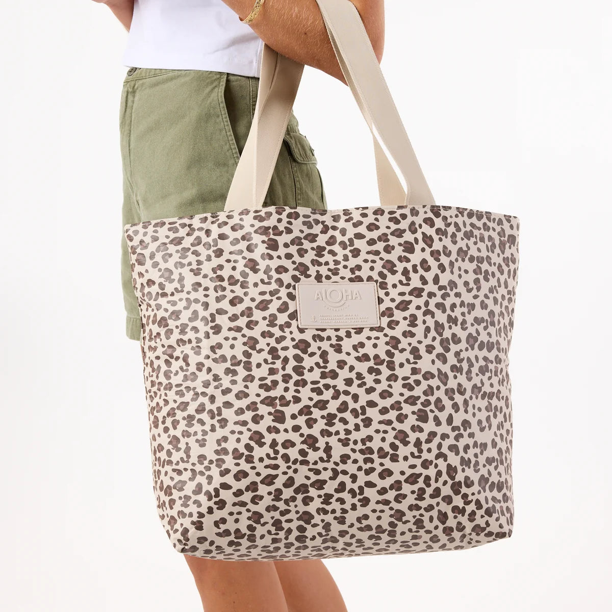 Leopard Cub Day Tripper