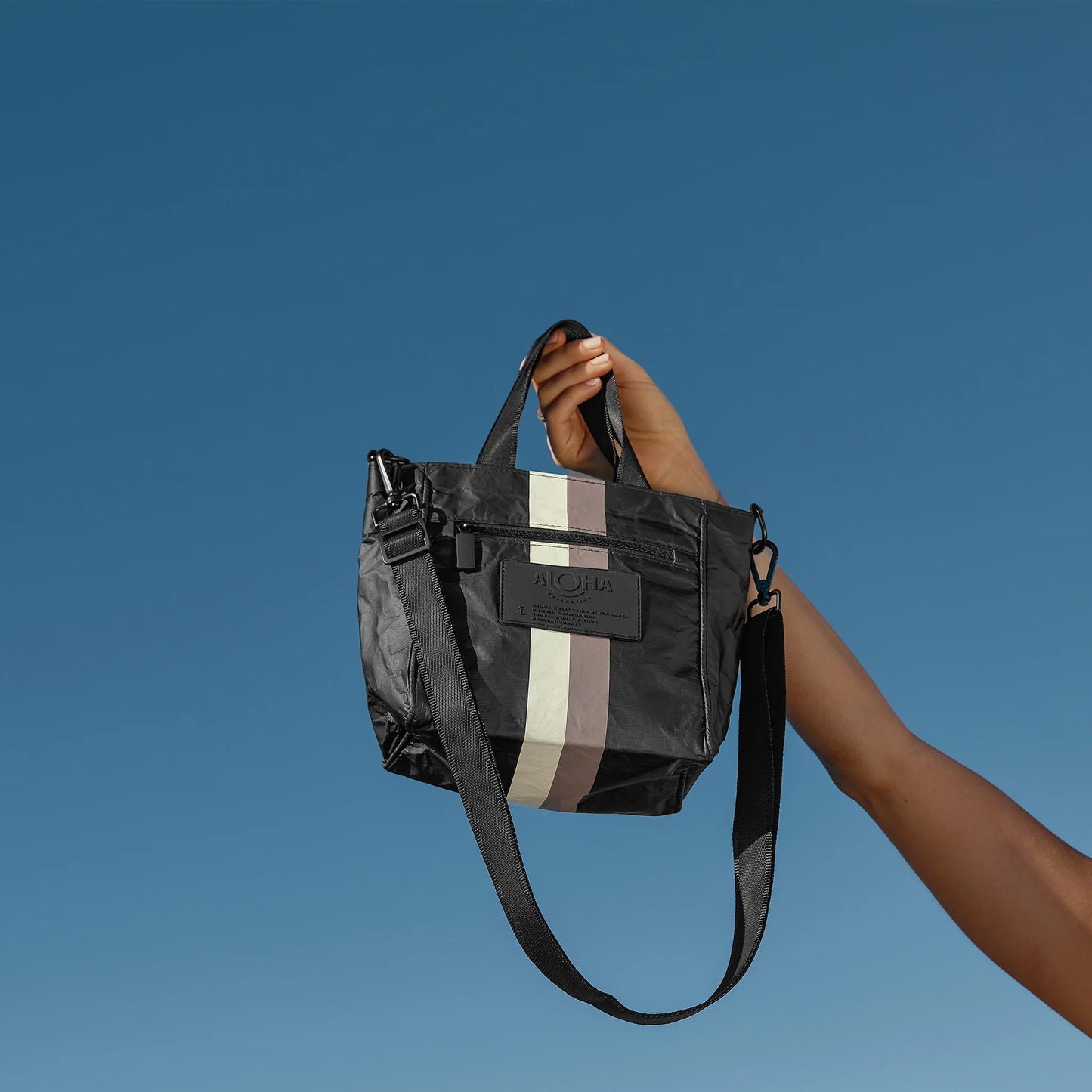 Le Voyageur Crossbody