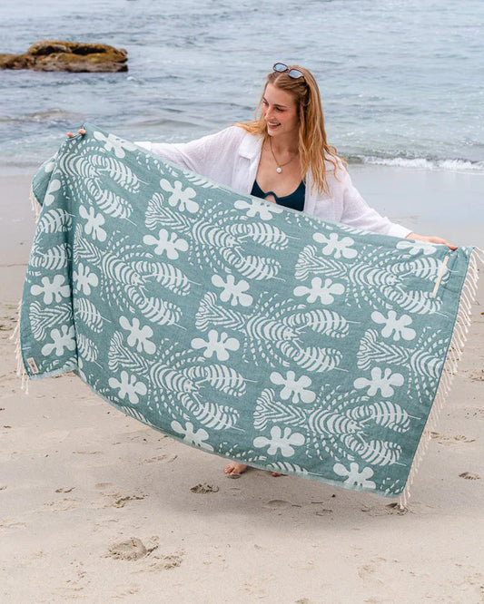 Lumen with Zip Pocket Towel