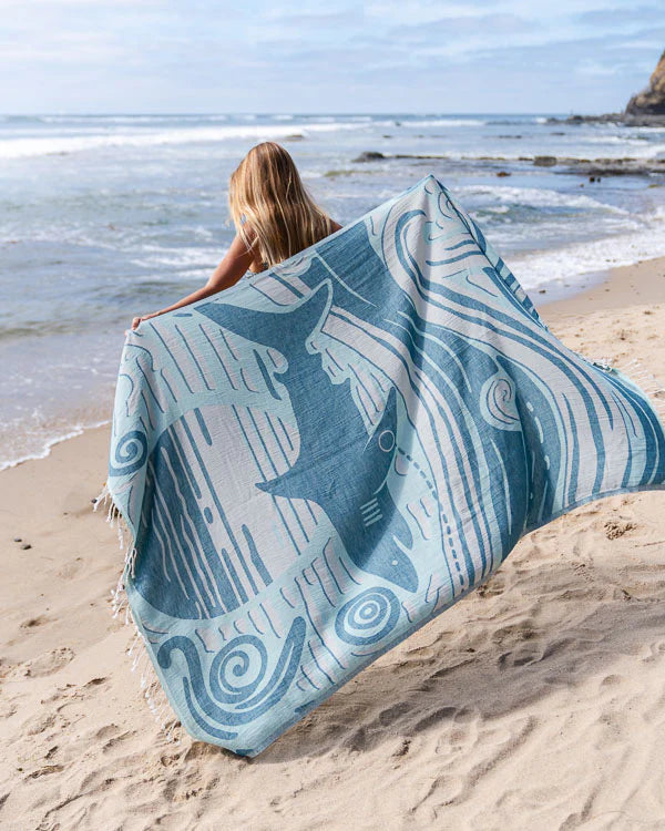 Voyage Shark Towel - Large - Fahlo