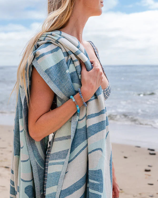 Voyage Shark Towel - Large - Fahlo