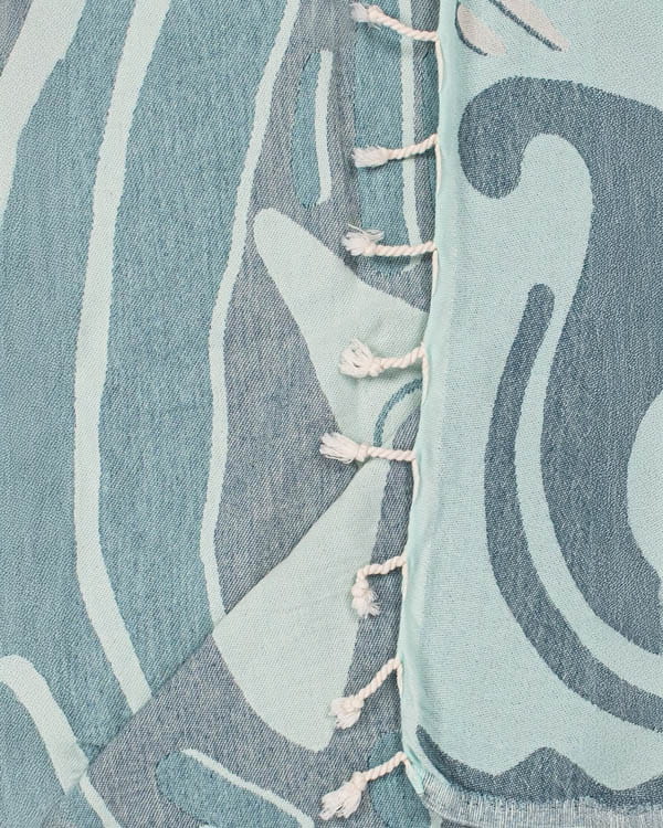 Voyage Shark Towel - Large - Fahlo