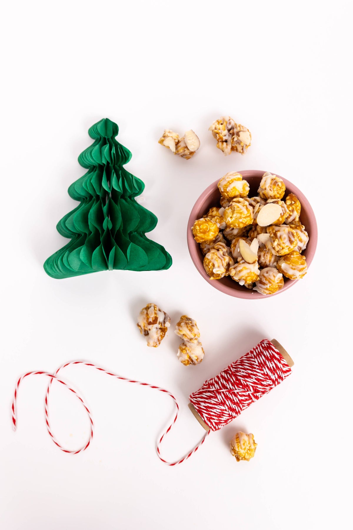 Poppy Hand-Crafted Popcorn - Frosted Gingerbread Popcorn Holiday