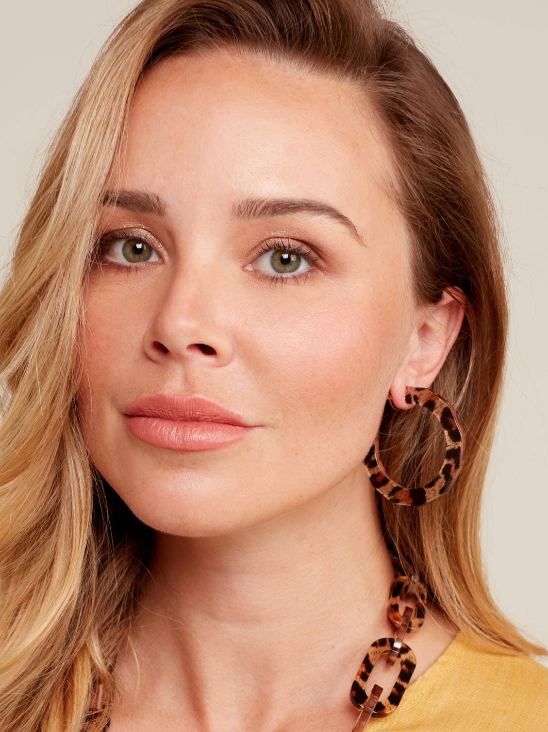 ZENZII - Large Resin Textured Leopard Hoop Earring Jewelry